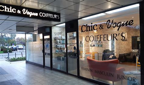 Chic & Vogue Coiffeur's Esplanade .